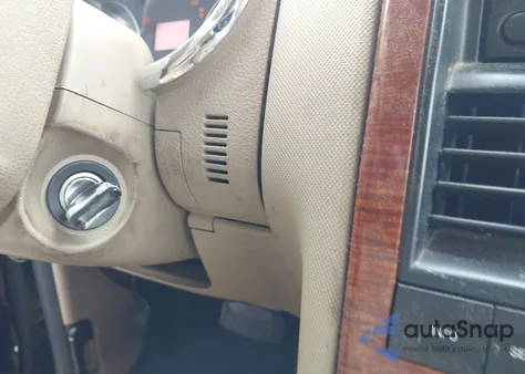 2007 Ford Explorer Eddie Bauer z USA, uszkodzony, nr VIN 1FMEU64E77UB41195